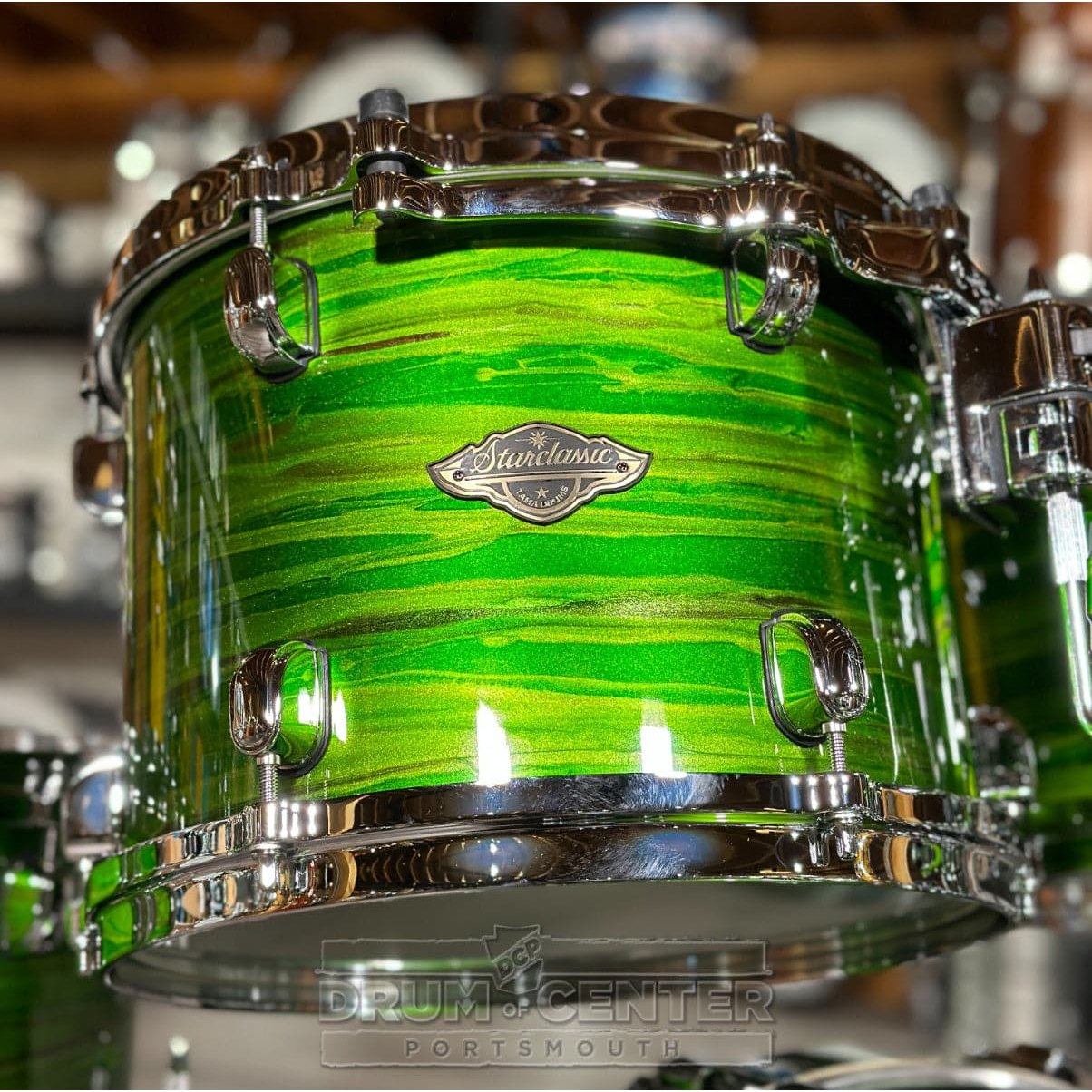 Tama Starclassic Walnut/Birch 5pc Drum Set With 22 Bass Drum - Lacquer Shamrock Oyster